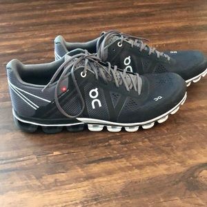Men’s On Cloudflow Running Shoe
